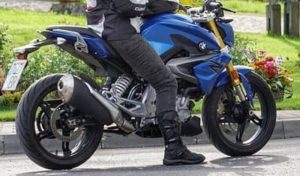 Kevlar Pants Vs. Leather Pants: Do Kevlar Jeans Actually Protect You?